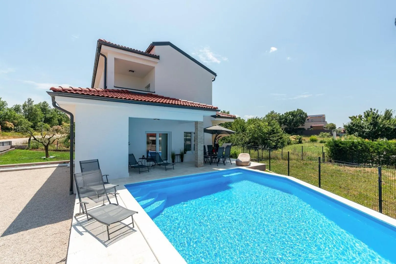 Villa Renci Buje 0*,
